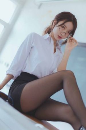 欣赏裸体模特胴体_吉吉电影在线观看